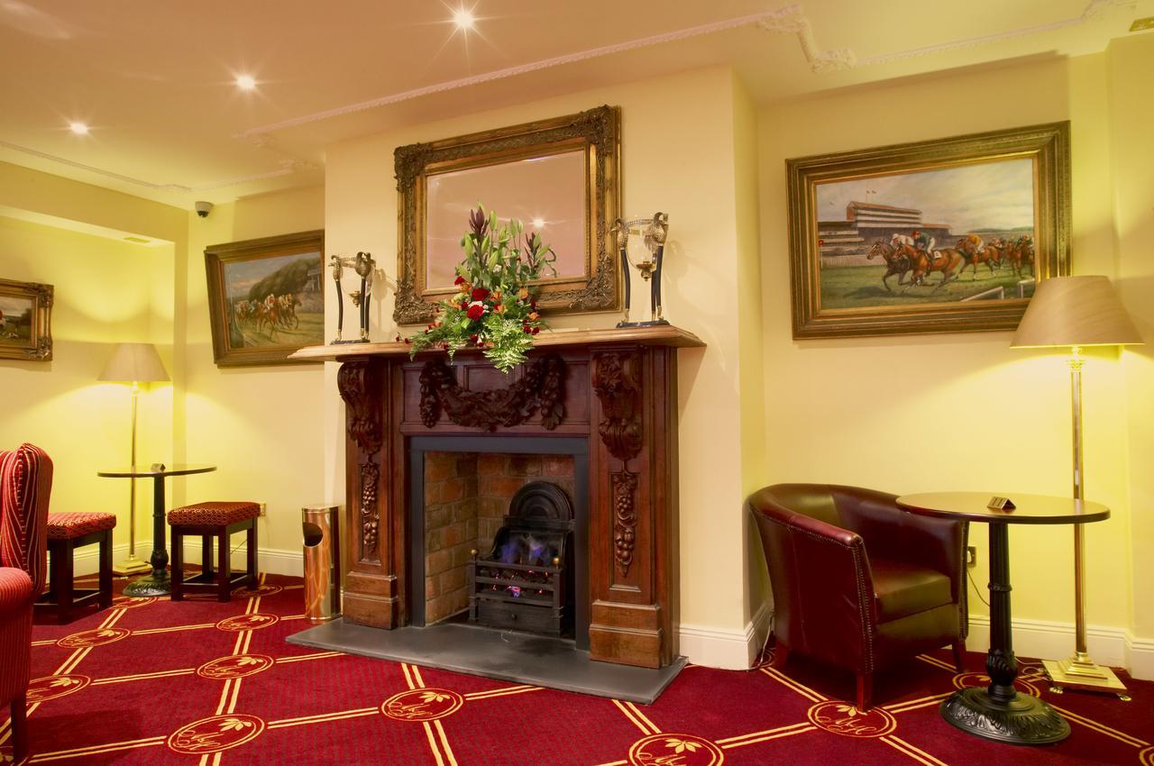 Maudlins House Hotel Naas Exterior photo
