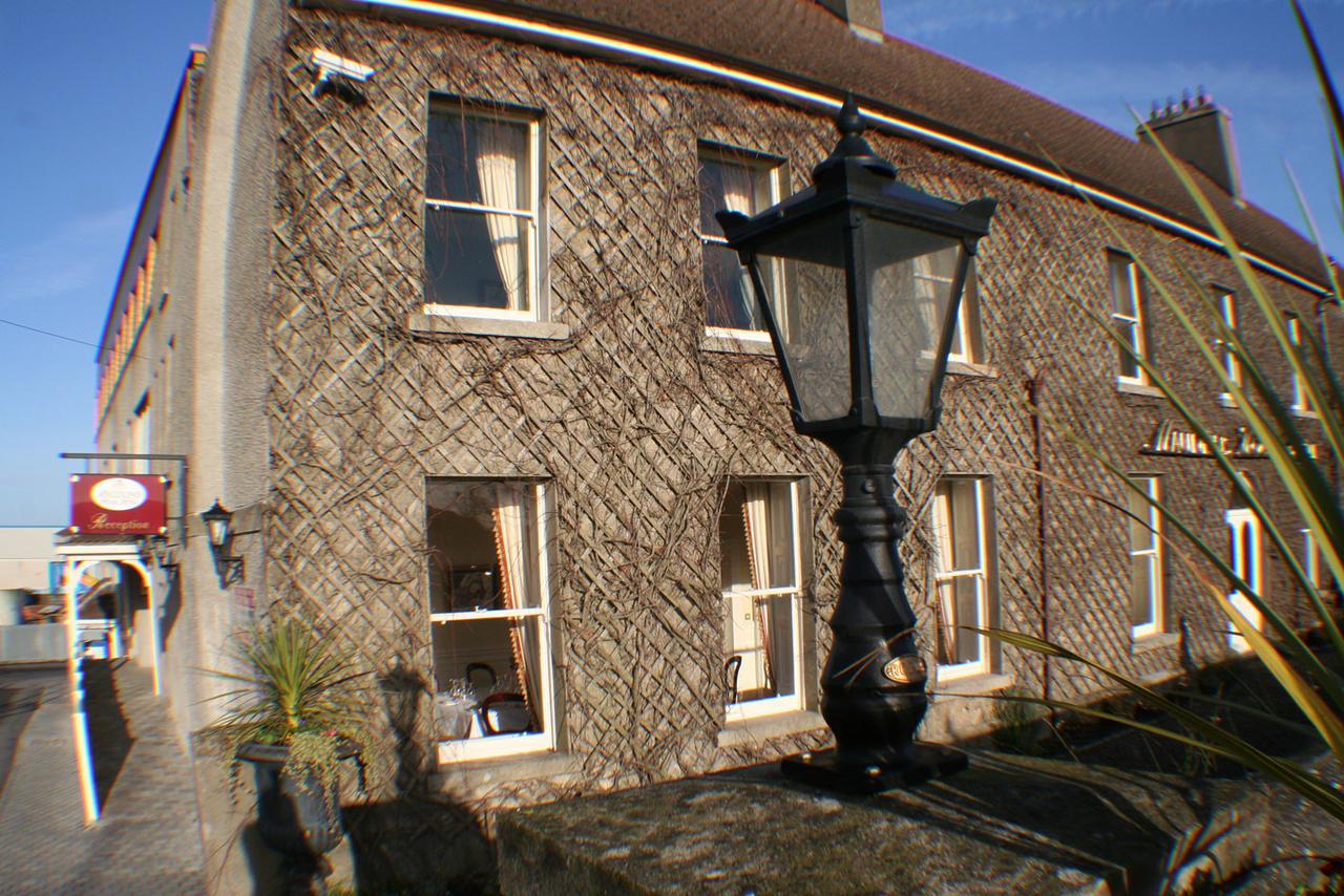 Maudlins House Hotel Naas Exterior photo